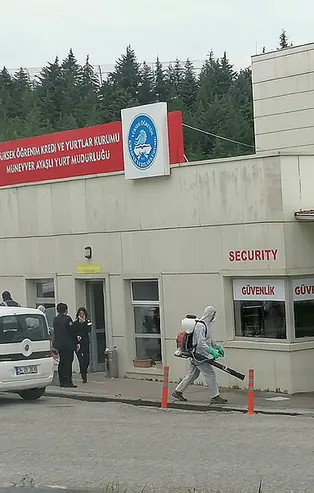 Karantina yurdunda kalan öğrencilere duygulandıran notlar