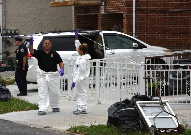 ABD'de büyük vahşet! Yeni doğan bebeğe satırla saldırdı - 1