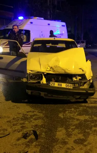 Denizli'de feci kaza! Araçlar hurdaya döndü