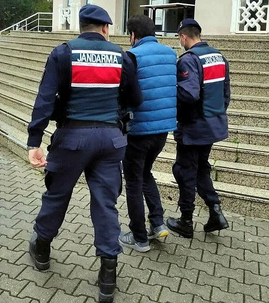 Muğla'da, aranan FETÖ firarisi saklandığı evde paketlendi-1