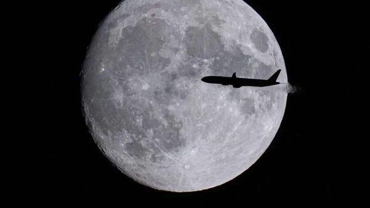 Milano-Cidde uçağında bomba ihbarı! 93 kişilik yolcu uçağı Roma'ya acil iniş yaptı