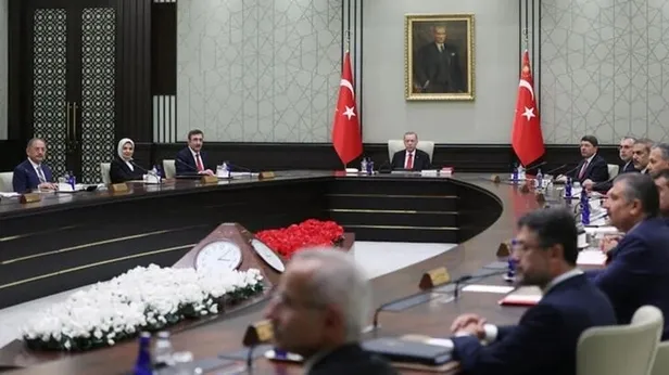 kabine-toplantisi-ne-zaman-ekim-ayi-ilk-kabine-toplantisi-hangi-gun-saat-kacta-emekli-maasi-torba-yasa-maddele-1696693951137.jpeg Ekim ayı ilk kabine toplantısı hangi gün, saat kaçta? Kabine Toplantısı ne zaman? Emekli maaşı, torba yasa maddeleri, 29 ekim ikramiyesi...-3