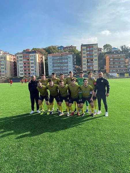 kozlu-taskomuruspor-kilimli-belediyespor-macinda-8-kirmizi-kart-cikti-1641662856827.jpeg Kozlu Taşkömürüspor - Kilimli Belediyespor maçında 8 kırmızı kart çıktı!-1