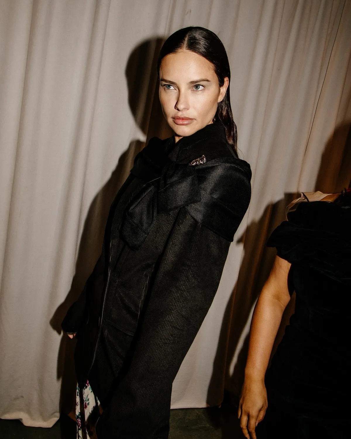 adriana-limanin-paristeki-lansman-tarzi-zayifligi-endiselendirdi-1790839185057.jpg Bu kez genç görünümü değil zayıflığı konuşuldu! Adriana Lima'nın Paris'teki görüntüsü takipçilerini endişelendirdi-4