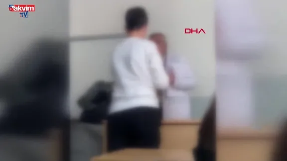 Öğretmenleriyle alay eden öğrenciler hakkında disiplin süreci başlatıldı: İşte o anlar!