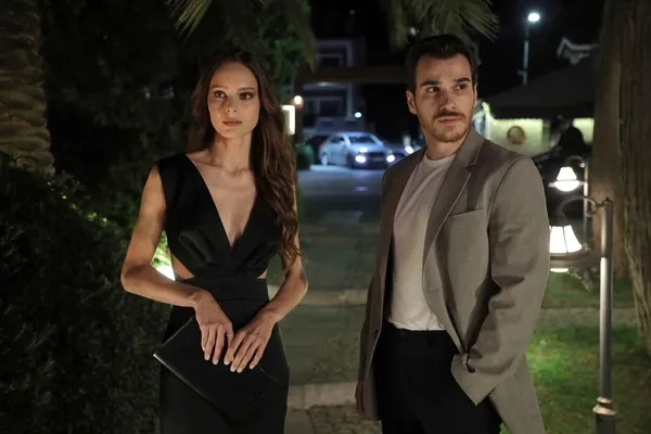 yalniz-kurt-22-bolum-fragmani-yayinlandi-70-bin-dusmanin-karsisinda-duran-bir-avuc-cirmen-akincisiyiz-1665780125124.jpg Yalnız Kurt 22. bölüm fragmanı yayınlandı: “70 bin düşmanın karşısında duran bir avuç Çirmen akıncısıyız!”-5