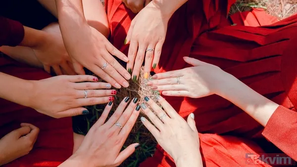 ↪ Aynı Yıl, Birleşmiş Milletler'in "Kadınlar On Yılı" Programından Etkilenen Türkiye, "1975 Kadın Yılı Kongresi" Düzenleyerek Kadın Hakları Konusunda...