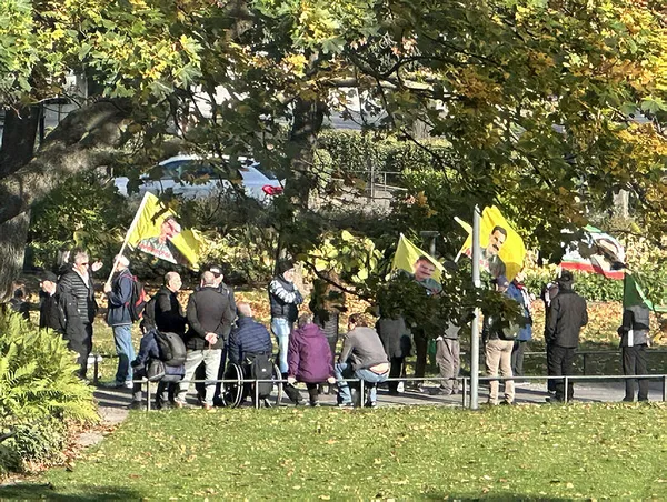 Yine İsveç yine polis eşliğinde PKK gösterisi! NATO iki yüzlülüğü ortaya çıktı!-5