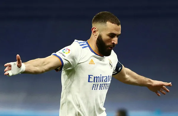 1637746057792.jpg Real Madrid'in yıldızı Karim Benzema'ya hapis şoku! Fenerbahçe'nin eksi yıldızına şantaj yapmıştı...-2