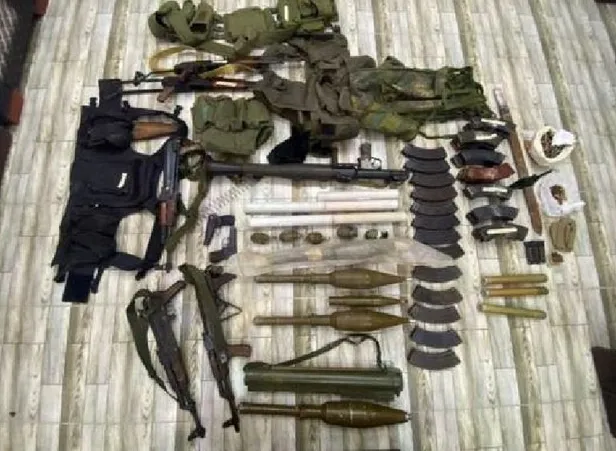 son-dakika-mitten-suriyede-nokta-atisi-operasyon-saldiri-hazirligindaki-deasli-teroristler-yakalandi-1691652892868.jpeg
