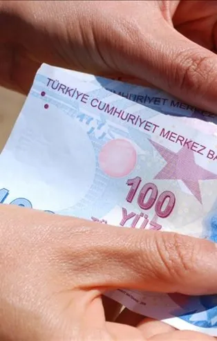 Başvuru rekoru kırdı! 25.000 TL düşük faizli ve uzun vadeli ödeme fırsatı! 6 ay geri ödemesiz kredi Halkbank'tan!