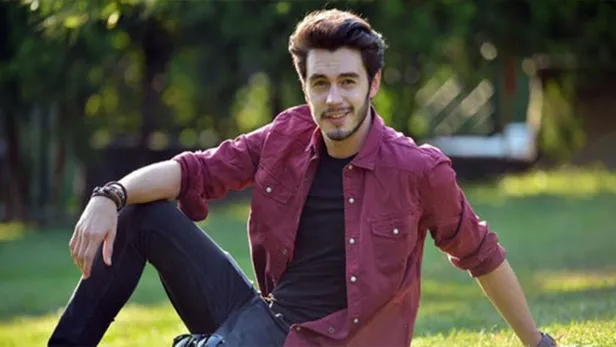 İsmail Ege Şaşmaz kimdir? İsmail Ege Şaşmaz kaç yaşında, kiminle nişanlandı?-2
