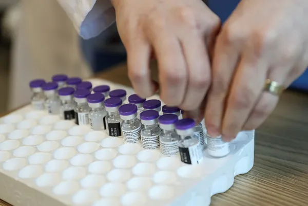 biontech-asisinin-uygun-saklama-kosullarina-sahip-asmlerde-yapilabilmesi-icin-calisma-baslatildi-1621955910754.jpg Sağlık Bakanlığı, BioNTech aşısının uygun saklama koşullarına sahip ASM'lerde yapılabilmesi için çalışma başlattı-4