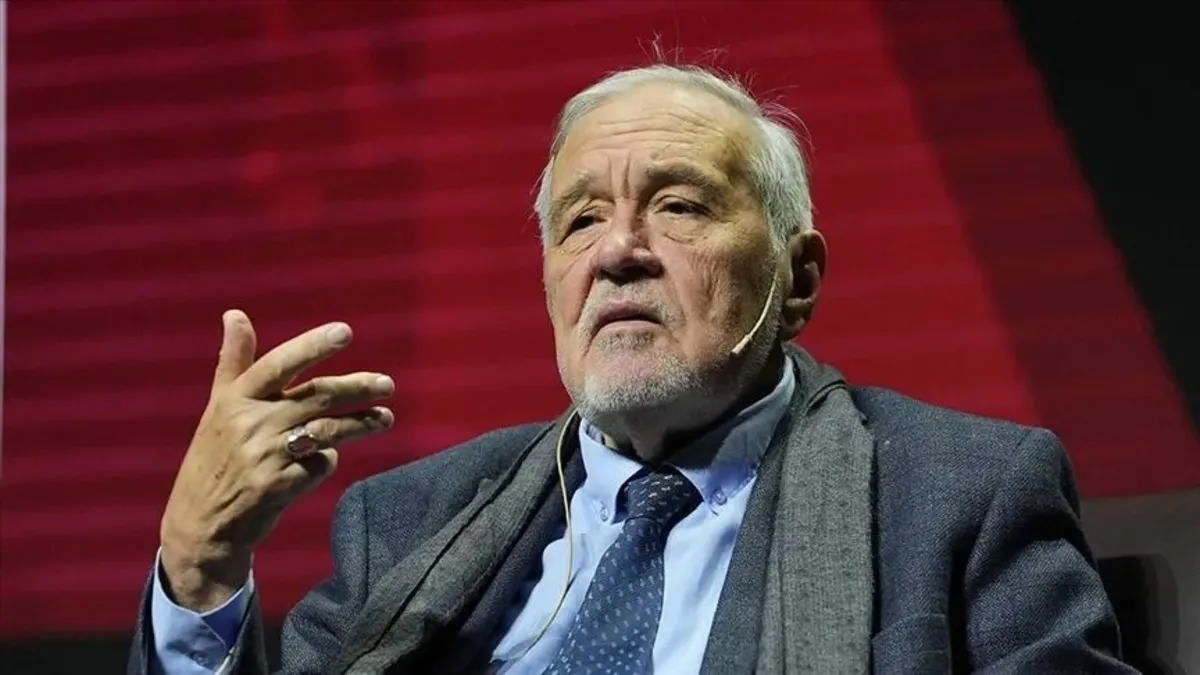 İlber Ortaylı'nın eşyalarını satışa çıkaran kızı Tuna Ortaylı kararından döndü: "Başka bir şey satmayacağım"