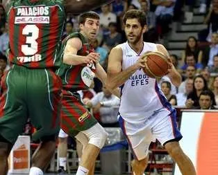Anadolu Efes, final serisinde 1-0 öne geçti