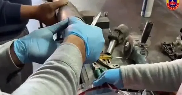 İran'dan Antalya'ya uzanan film gibi operasyon! Adım adım izlendi... Aracın şaftından 17 kilo metamfetamin çıktı