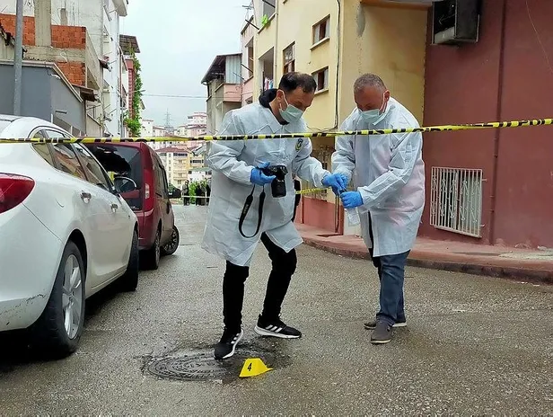 samsunda-komsusuyla-tartisip-rastgele-ates-acan-sahis-yoldan-gecen-3-kadini-vurdu-1622560531477.jpeg Samsun'da komşusuyla tartışıp rastgele ateş açan şahıs yoldan geçen 3 kadını vurdu!-3