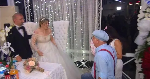 dugun-salonunda-kadrolu-oyun-gelin-ve-davetliler-ne-yapacaklarini-sasirdi-1663201951773.jpg Düğün salonunda kadrolu oyun! Gelin ve davetliler ne yapacaklarını şaşırdı-7