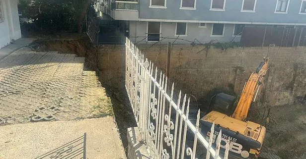Maltepe’de bir inşaattan hafriyat alırken yan binanın otoparkı çökünce bina mühürlendi
