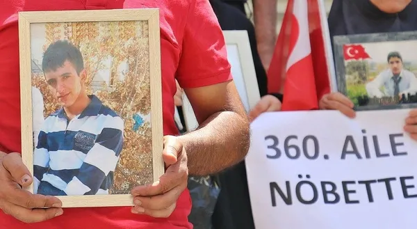 diyarbakirda-evlat-nobetindeki-aile-sayisi-360-oldu-1686670083760.jpeg Diyarbakır’da evlat nöbetindeki aile sayısı 360 oldu!-5