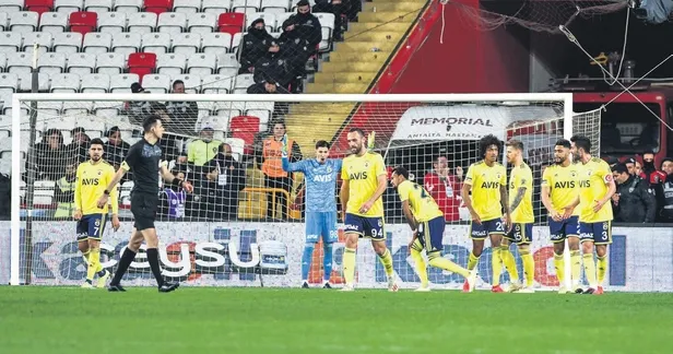 Fenerbahçe'de Ersun Yanal ile yollar ayrıldı!-1