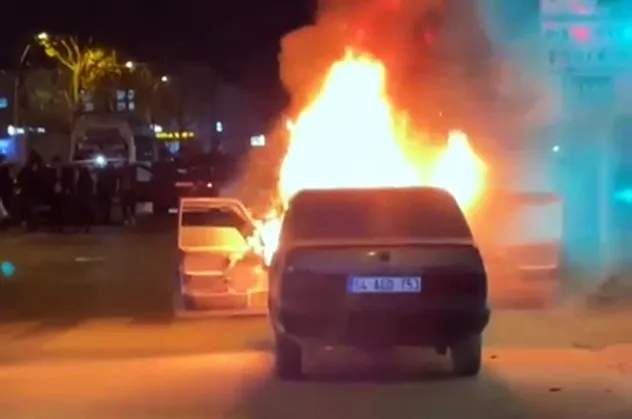 Sakarya'da panik anları! Bir anda alev topuna döndü