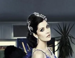 Dekolteleri Var Güzel Mi Güzel...