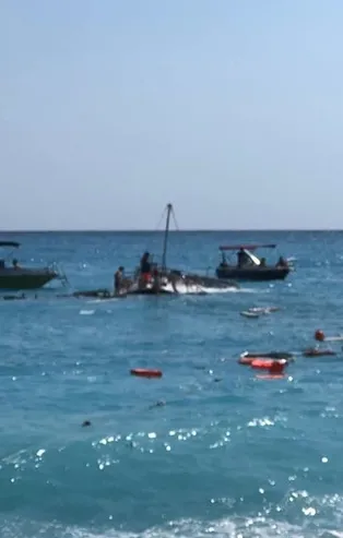 Son dakika: Fethiye'de korku dolu anlar: Tur teknesi battı 1'i çocuk 3 kişi yaralandı