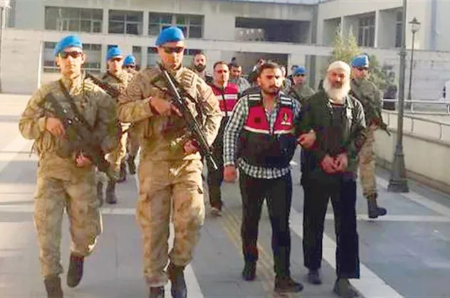 BAE'den zekat adı altında DEAŞ'a yardım!