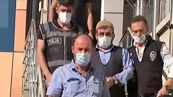 pkknin-seyhi-cinci-hoca-burhan-dalgaliden-bir-skandal-daha-akrabasina-taciz-etmeye-calisti-lincten-polis-kurta-1693494991876.jpeg PKK'nın şeyhi sahte hoca Burhan Dalğali'den bir skandal daha! Akrabasına taciz etmeye çalıştı: Linçten polis kurtardı-3
