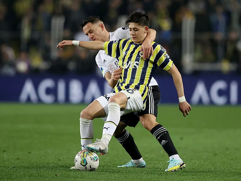 Spor yazarları Fenerbahçe - Beşiktaş derbisini değerlendirdi! İşte o yazılar - 10