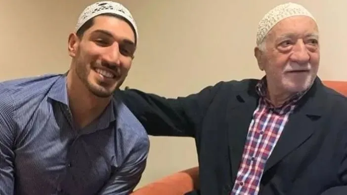 wnbada-saha-kenari-karisti-fetocu-enes-kanter-guvenlik-esliginde-salondan-cikarildi-1787553860972.jpeg WNBA’da saha kenarı karıştı! FETÖ’cü Enes Kanter güvenlik eşliğinde salondan çıkarıldı-5