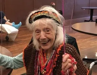 102 yaşındaki kadın virüse karşı rekor kırdı!