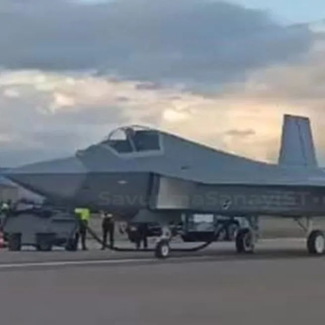 Milli Muharip Uçak hangardan piste çıktı: İlk uçuşunu bu yıl yapacak!