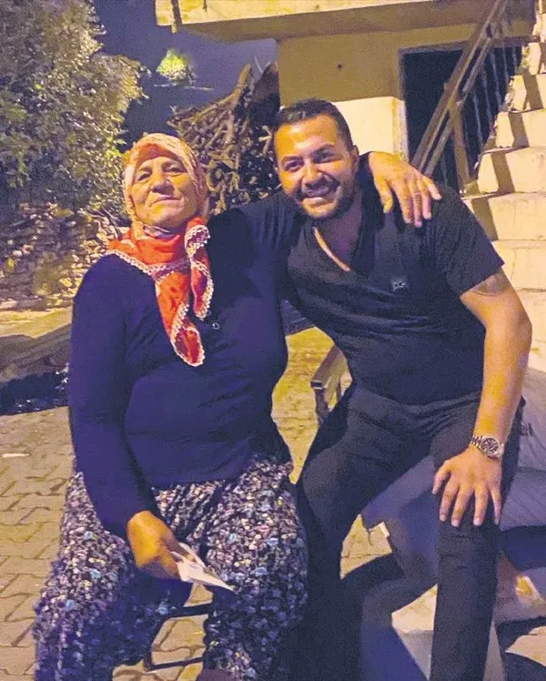 turkiye-tek-yurek-sanatcisi-sporcusu-is-adami-83-milyon-yangina-karsi-birlesti-1627763767368.jpeg Türkiye tek yürek! Sanatçısı, sporcusu, iş adamı... 83 milyon yangına karşı birleşti-5