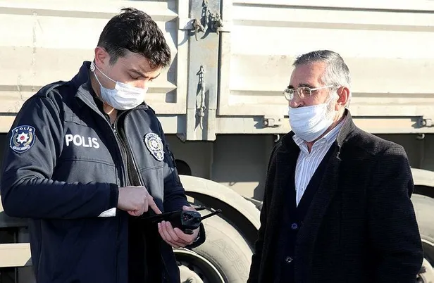 hava-almak-icin-disari-ciktim-dedi-polisleri-ikna-edemedi-sivasta-kisitlamayi-ihlal-eden-kisiye-3150-tl-ceza-1607177185182.jpeg 'Hava almak için dışarı çıktım' dedi, polisleri ikna edemedi! Sivas'ta kısıtlamayı ihlal eden kişiye 3150 TL ceza-3