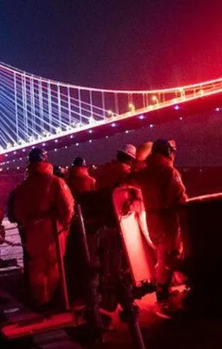 Sicili bozuk ABD'den bir provokatif paylaşım daha! Boğaz'dan geçerken 'Biz kırmızı ışıkta durmayız' mesajı