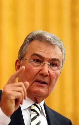 Deniz Baykal çark etti