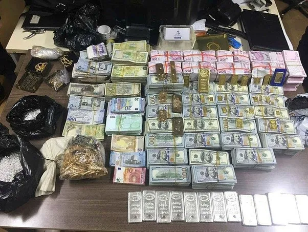 İstanbul’da yakalanan 2 teröristin üzerinden servet çıktı!-2