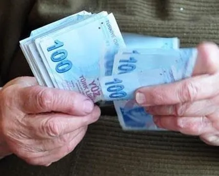 Yeni emekliye 900 TL