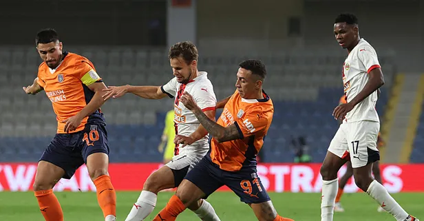 Avrupa'da puansız başlangıç! Başakşehir Rapid Wien'e 2-1 yenildi