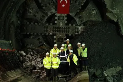 Kabataş-Mecidiyeköy-Mahmutbey metrosunda tüneller birleşti