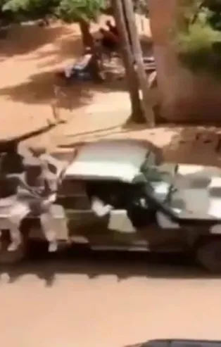 Fransa Mali'de askeri darbe mi yapıyor?