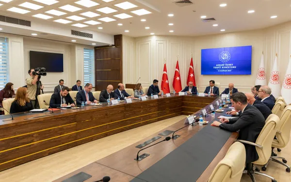 2023 asgari ücret zammı için gözler işçi ve işveren temsilcilerinde! Peki ne kadar olacak? İkinci toplantı 19 Haziran'da-16