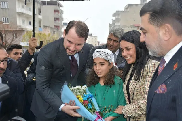 Bakan Albayrak'tan Van ve Şırnak'a teşekkür mesajı