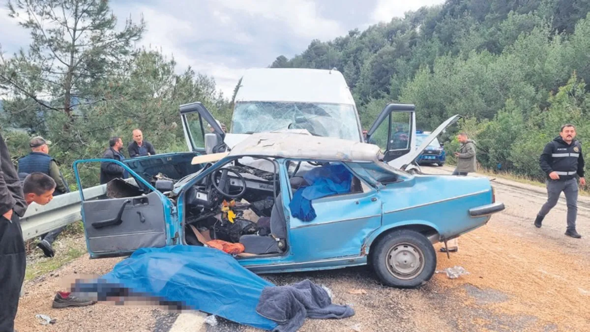 Adana'da korkunç kaza: Aynı aileden beş kişi can verdi!