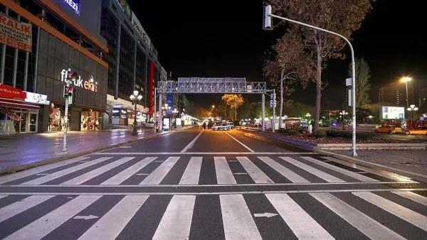 son-dakika-turkiye-genelinde-56-saatlik-sokaga-cikma-kisitlamasi-sona-erdi-1612749605288.jpeg Son dakika: 56 saatlik kısıtlama sona erdi! Bakanlık açıkladı: 32 bin 181 kişi hakkında işlem yapıldı-6