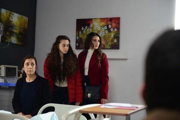 1646248244482.jpeg ATV'nin yeni dizi "Adı Sevgi"nin bölümü 13 Mart Pazar günü yayınlanacak-4