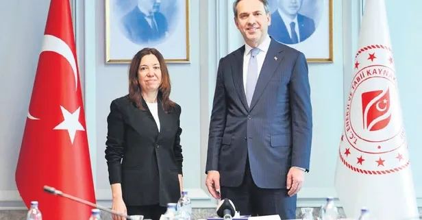 Bakan Bayraktar'dan TAKVİM'e özel açıklamalar: Hedef günlük 1 milyon varil üretim