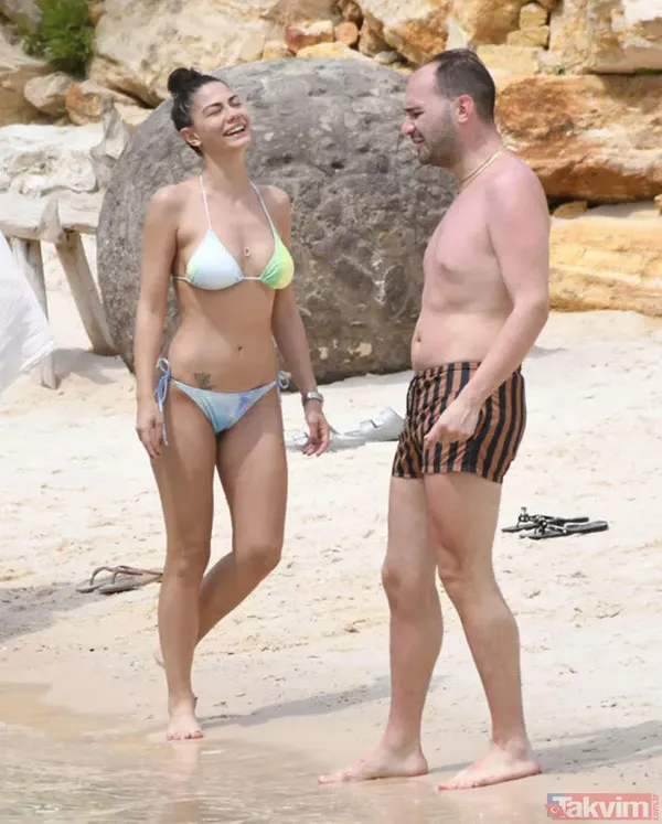 Demet Özdemir ebruli bikisiniyle durdu durdu şovunu yaptı geçen yılki halinden eser yok! Yanında Hazal Kaya ve Selin Şekerci de var - 11